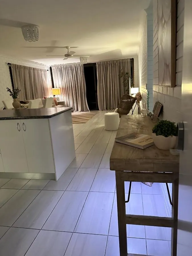 Illoura Holiday Apartment Three Bedroom Noosa River View Noosaville Australia